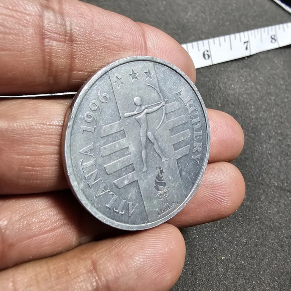 1996 Atlanta Olympics General Mills Archery Token Challenge Coin Silver Tone sho - Picture 4 of 7